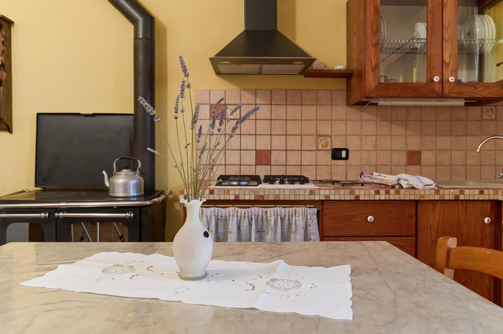 Monolocale Di Meo Apartment Suvereto Exterior photo